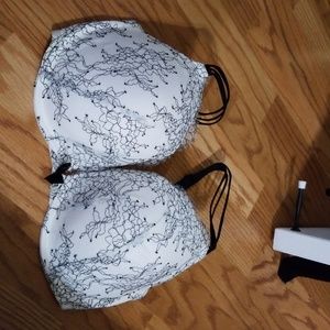 Almost new Vs very sexy pushup bra